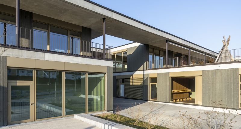 7_Kita +JUZ Leinfelden-Echterd._07_9001955-B4-red_ 1,86