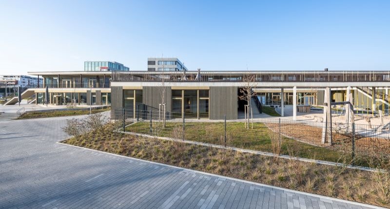 9_Kita +JUZ Leinfelden-Echterd._09_9001915-B3-red_ 1,86